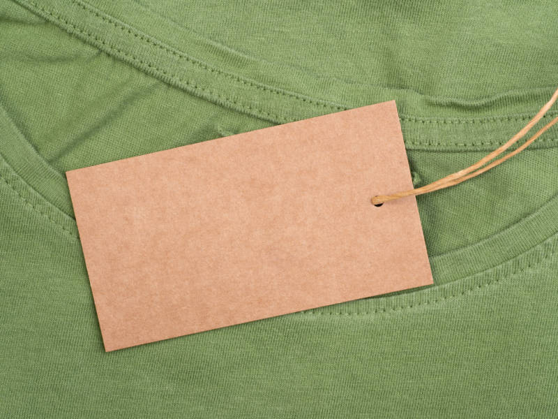 Affichage social des vêtements : partagez avec nous vos initiatives